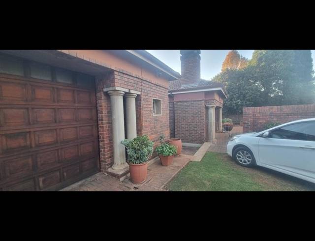5 BEDROOM HOUSE FOR SALE IN ELDORAIGNE